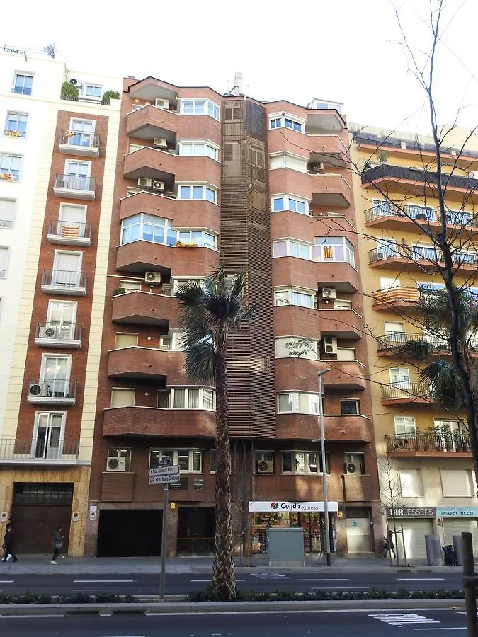 Atic Gaudi-Gracia Apartment Barcelona 0*,