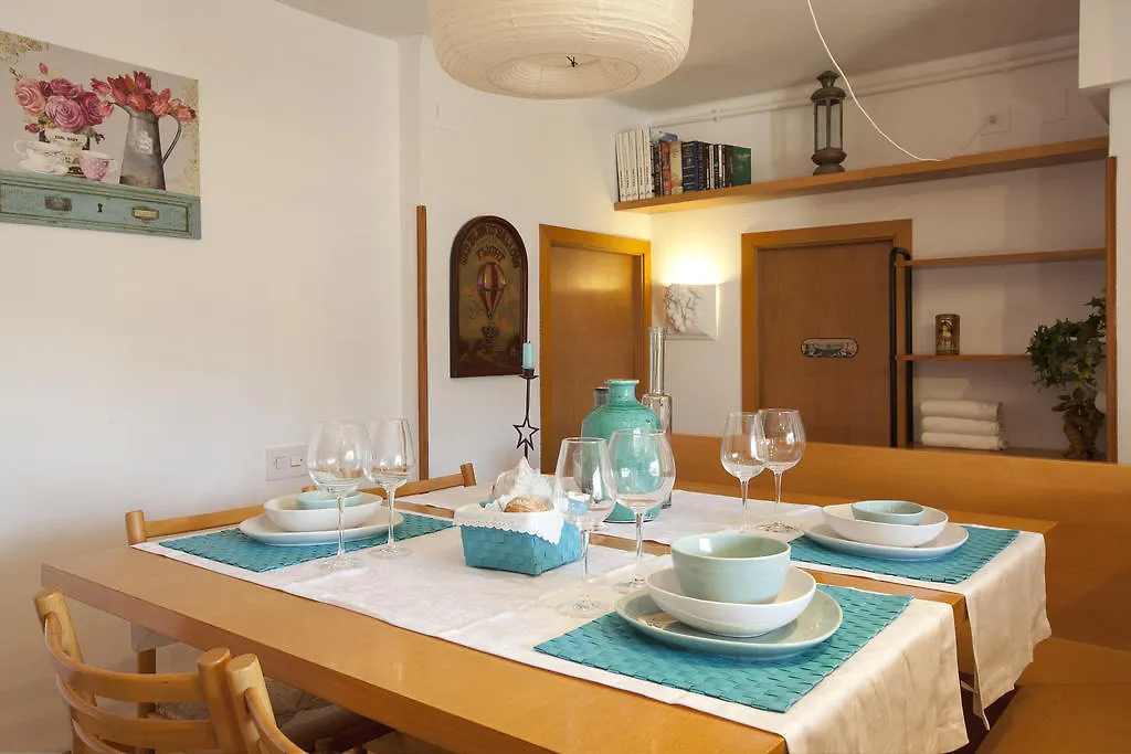 Atic Gaudi-Gracia Apartment Barcelona 0*,  Spain