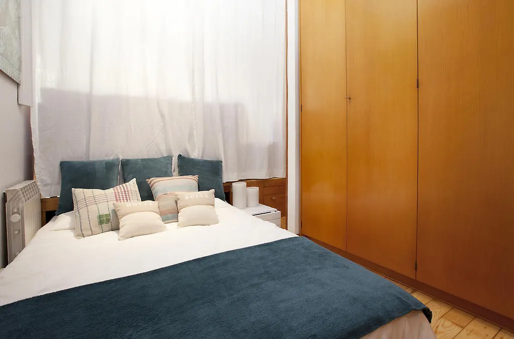 Atic Gaudi-Gracia Apartment Barcelona Spain