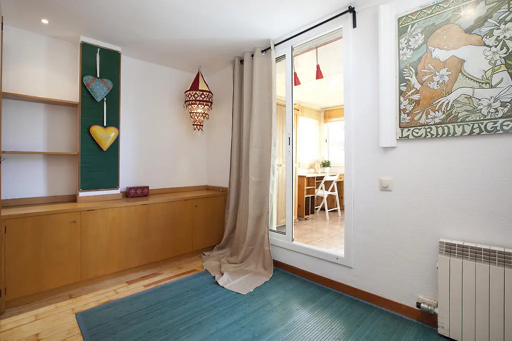Atic Gaudi-Gracia Apartment Barcelona