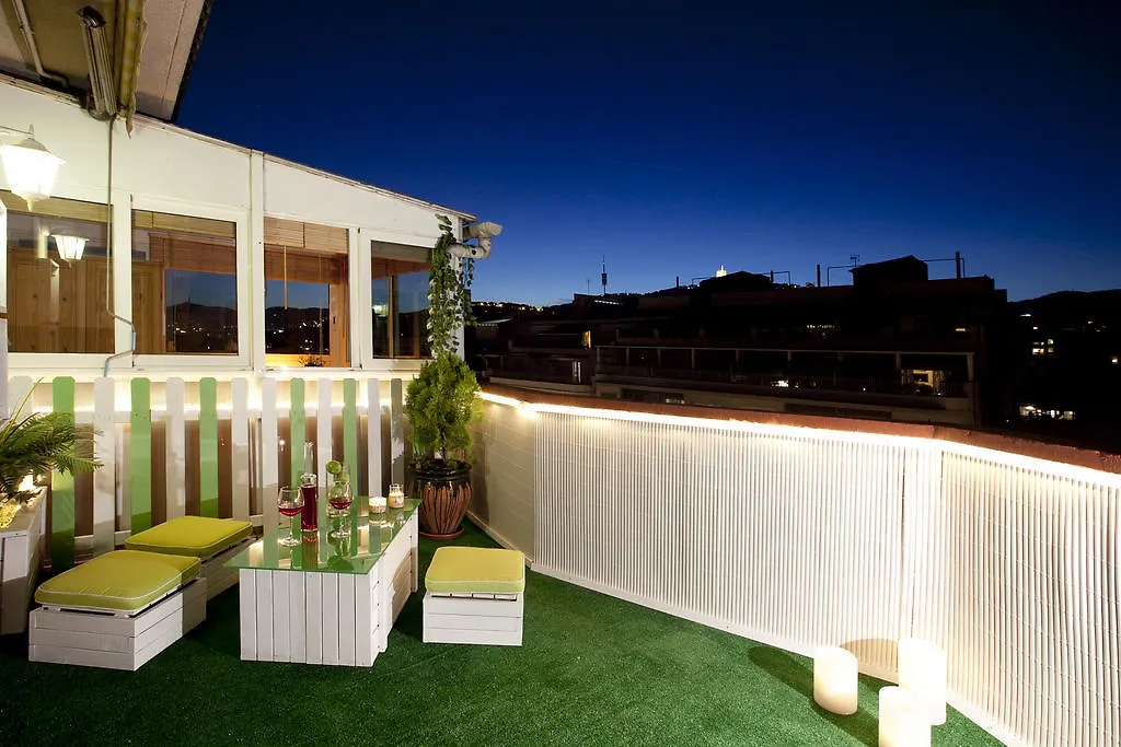 Atic Gaudi-Gracia Apartment Barcelona
